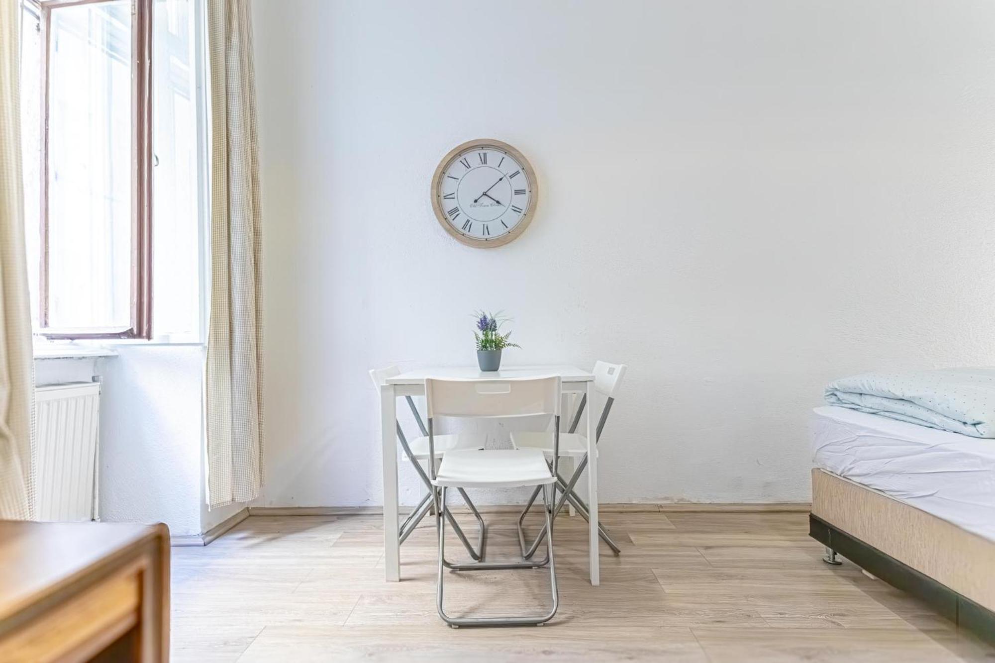 Chic Apartment- Suitable For Longstays Near Matzleinsforferplatz Vienne Extérieur photo