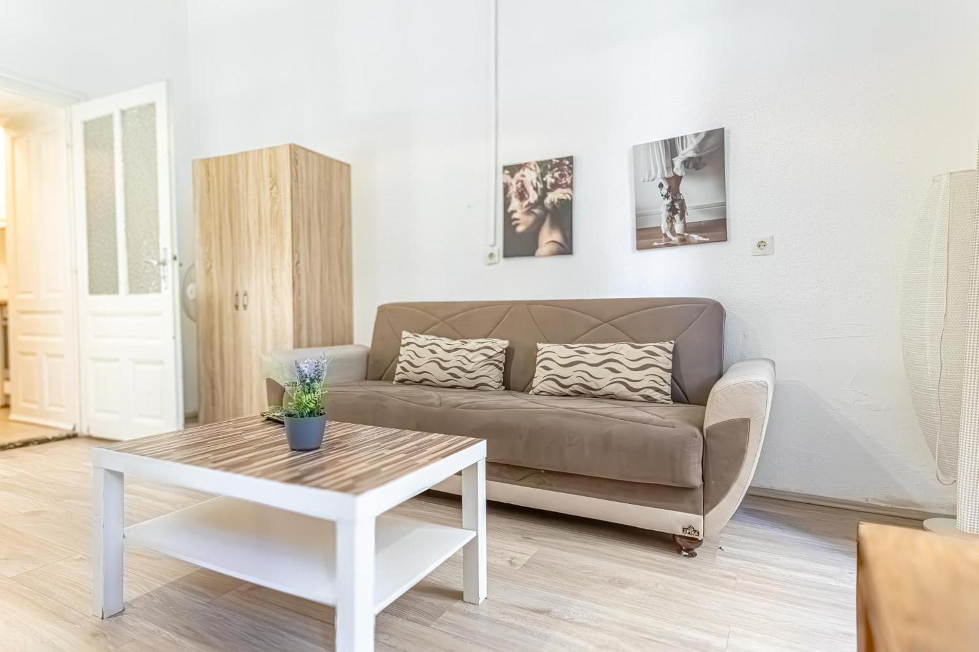 Chic Apartment- Suitable For Longstays Near Matzleinsforferplatz Vienne Extérieur photo